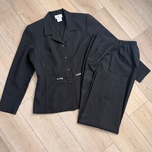 Elegant Women’s Black Pinstripe Pantsuit size 16